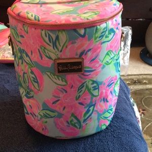 NWOT Lilly Pulitzer insulated bag with strap